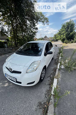 Хетчбек Toyota Yaris 2010 в Запоріжжі