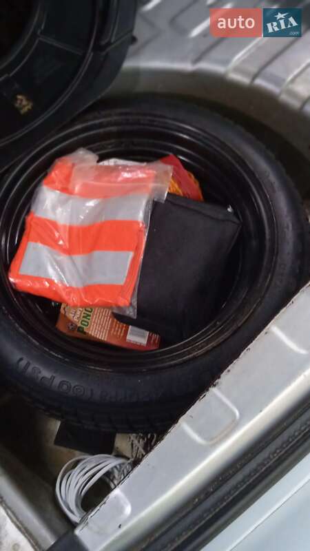 Хэтчбек Toyota Yaris 2000 в Виннице