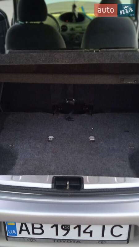 Хэтчбек Toyota Yaris 2000 в Виннице