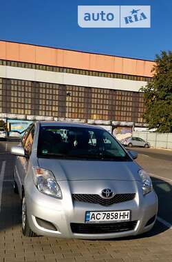 Хетчбек Toyota Yaris 2010 в Луцьку