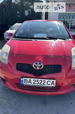 Хэтчбек Toyota Yaris 2008 в Кропивницком