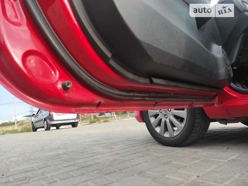 Хэтчбек Toyota Yaris 2013 в Одессе