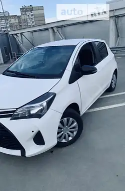 Toyota Yaris 2015