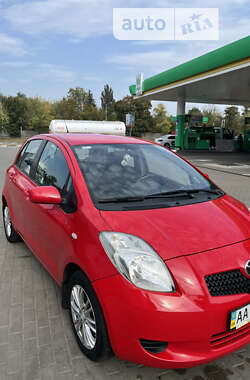 Хэтчбек Toyota Yaris 2008 в Киеве