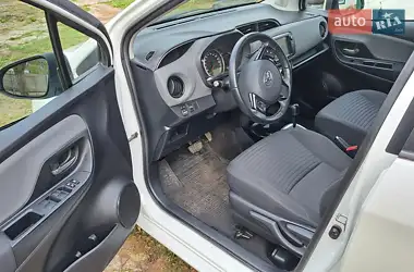 Toyota Yaris 2015