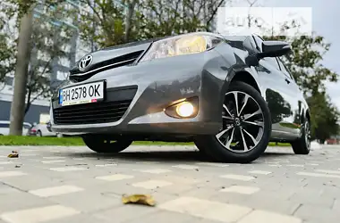 Toyota Yaris 2012