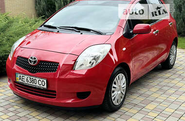 Хэтчбек Toyota Yaris 2008 в Днепре