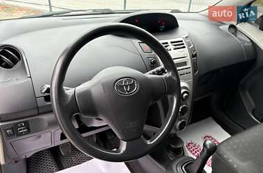 Хэтчбек Toyota Yaris 2008 в Виннице