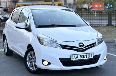 Хетчбек Toyota Yaris 2014 в Києві