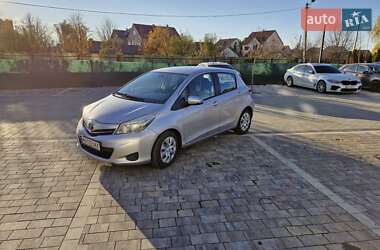 Хетчбек Toyota Yaris 2012 в Ужгороді