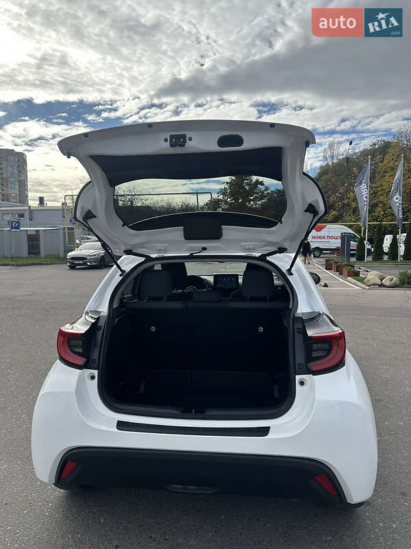 Хэтчбек Toyota Yaris 2024 в Одессе