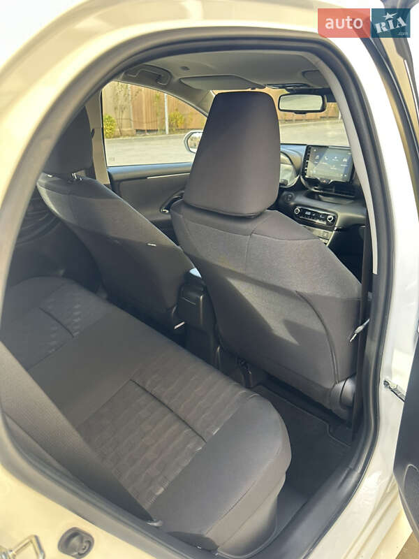 Хэтчбек Toyota Yaris 2024 в Одессе