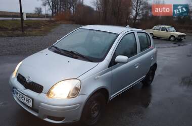 Хетчбек Toyota Yaris 2003 в Малині