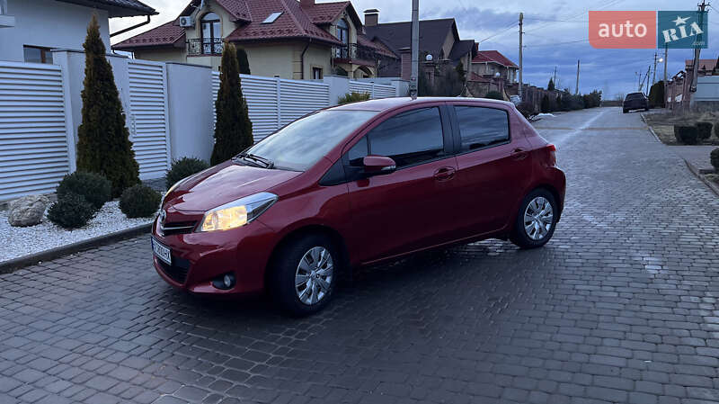 Хетчбек Toyota Yaris 2012 в Хмельницькому