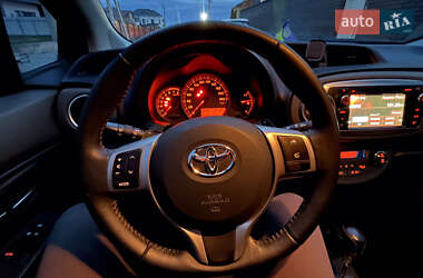 Хетчбек Toyota Yaris 2012 в Хмельницькому