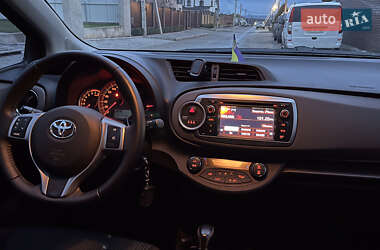 Хетчбек Toyota Yaris 2012 в Хмельницькому