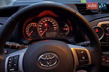 Хетчбек Toyota Yaris 2012 в Хмельницькому