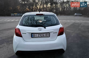 Хетчбек Toyota Yaris 2014 в Полтаві