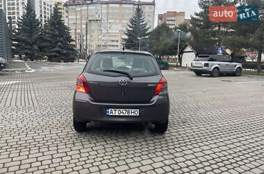 Хетчбек Toyota Yaris 2011 в Івано-Франківську