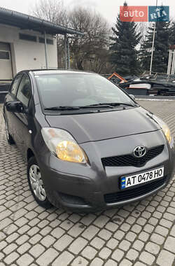 Toyota Yaris 2011