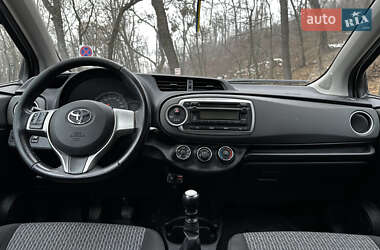 Хетчбек Toyota Yaris 2013 в Львові