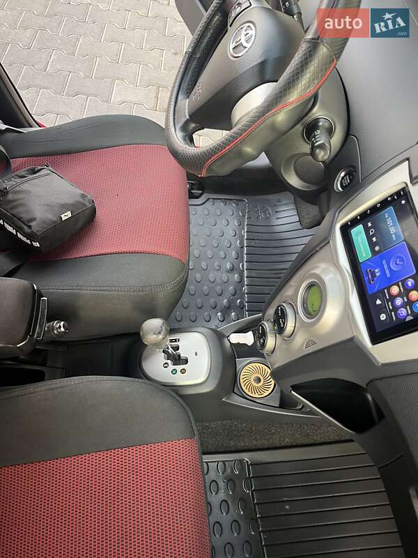 Хетчбек Toyota Yaris 2006 в Чорноморську