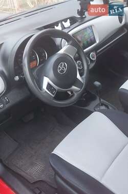 Хэтчбек Toyota Yaris 2012 в Киеве