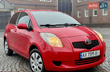 Седан Toyota Yaris 2008 в Львові