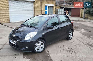 Хетчбек Toyota Yaris 2006 в Дніпрі