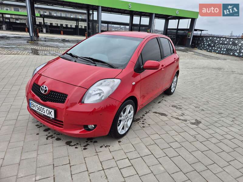 Хэтчбек Toyota Yaris 2008 в Каменец-Подольском