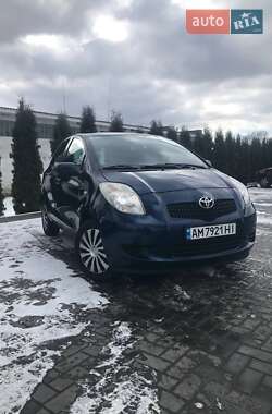 Хэтчбек Toyota Yaris 2007 в Любаре