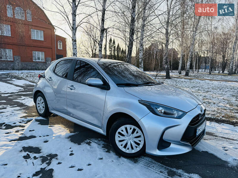 Хэтчбек Toyota Yaris 2022 в Лохвице