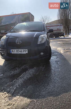 Хэтчбек Toyota Yaris 2008 в Киеве