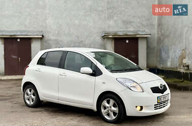 Хэтчбек Toyota Yaris 2007 в Ровно