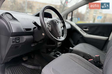 Хэтчбек Toyota Yaris 2007 в Ровно