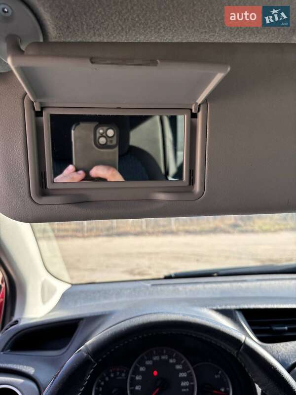Хетчбек Toyota Yaris 2011 в Кременчуці