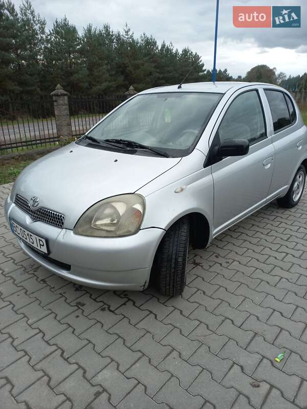 Хетчбек Toyota Yaris 2001 в Судовій Вишні