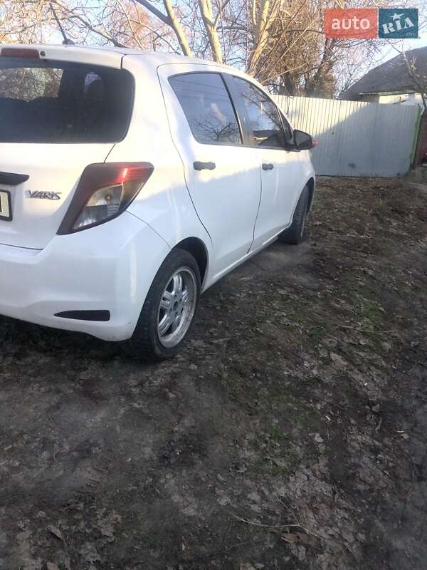 Хэтчбек Toyota Yaris 2014 в Киеве