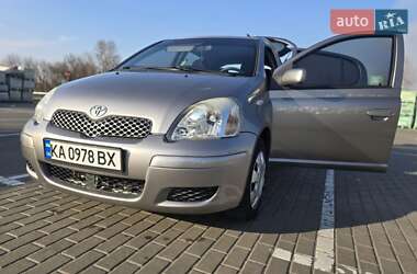 Хетчбек Toyota Yaris 2005 в Горі