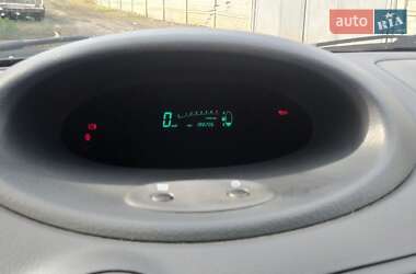 Хетчбек Toyota Yaris 2001 в Коротичу
