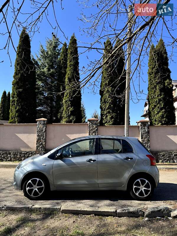 Хэтчбек Toyota Yaris 2007 в Львове