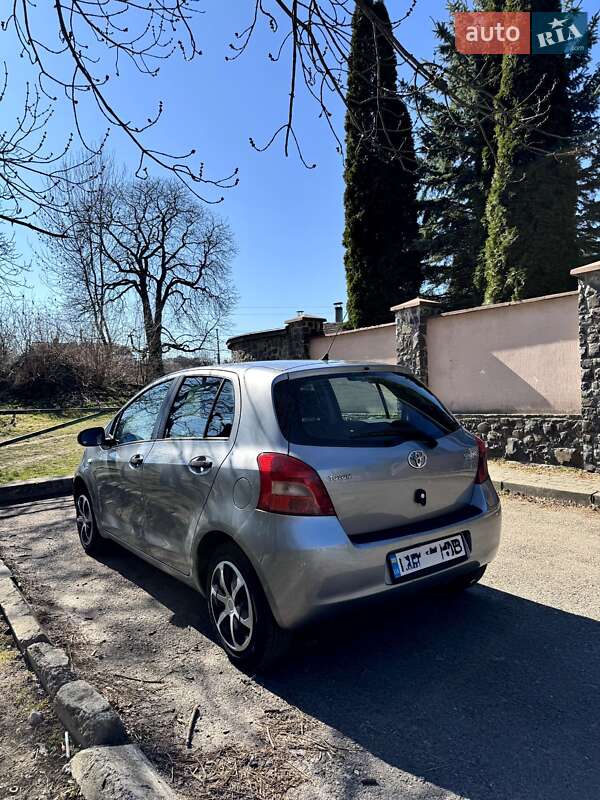 Хэтчбек Toyota Yaris 2007 в Львове