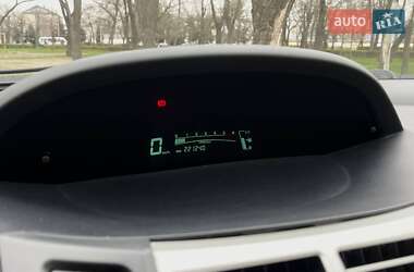 Хэтчбек Toyota Yaris 2007 в 