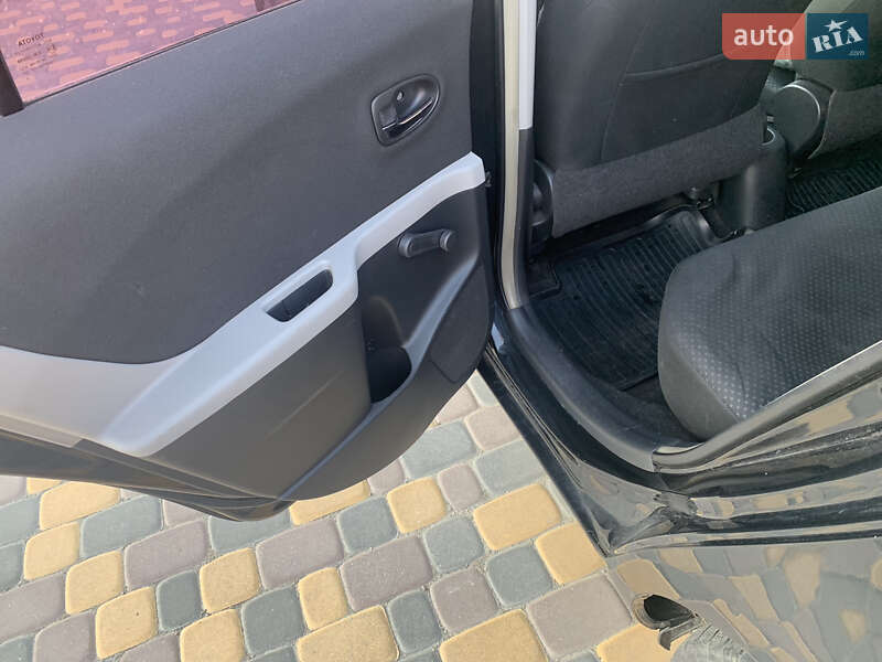 Хэтчбек Toyota Yaris 2010 в Черкассах