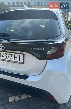 Хэтчбек Toyota Yaris 2021 в 
