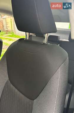 Хэтчбек Toyota Yaris 2021 в 
