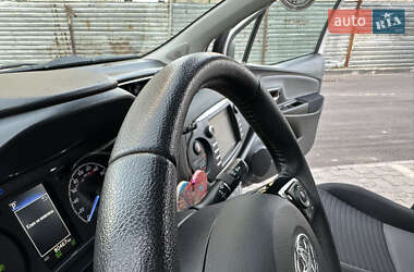 Хетчбек Toyota Yaris 2019 в 