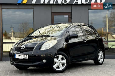 Хетчбек Toyota Yaris 2007 в 