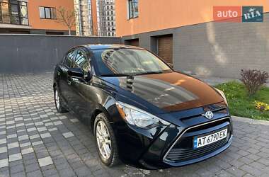 Седан Toyota Yaris 2015 в 
