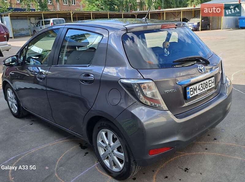 Хэтчбек Toyota Yaris 2013 в Каменском фото 20 Хэтчбек Toyota Yaris 2013 в Каменском